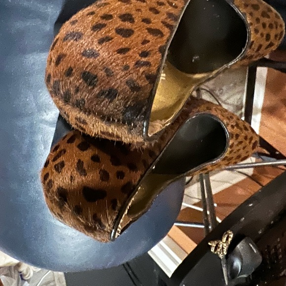 Cute Banana Republic cheetah pump - Picture 5 of 6